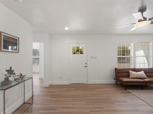 916  Zelda Drive , Hurst Texas 76053