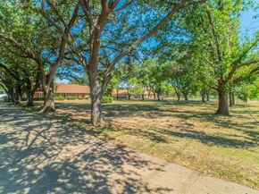 2534  Sunnyvale Road , Grand Prairie Texas 75050