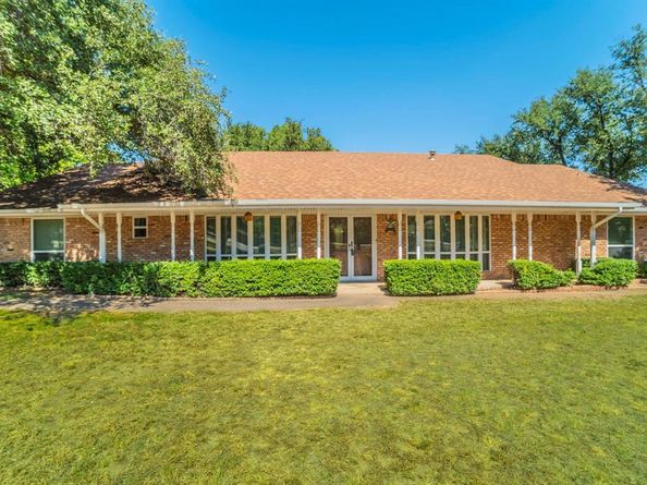 2534  Sunnyvale Road , Grand Prairie Texas 75050