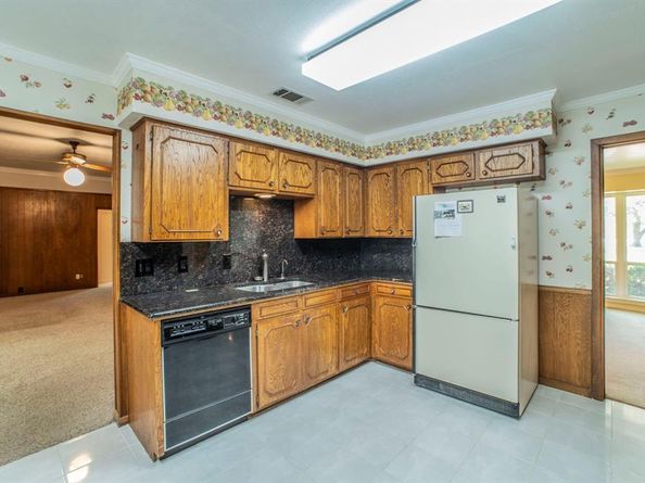 2534  Sunnyvale Road , Grand Prairie Texas 75050