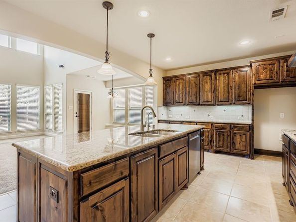 616  Warwick Boulevard , Lewisville Texas 75056
