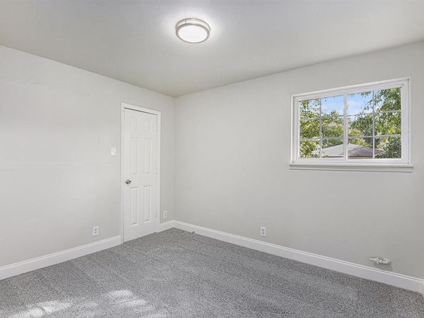 233  Victoria Avenue , Azle Texas 76020