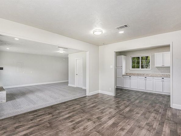 233  Victoria Avenue , Azle Texas 76020