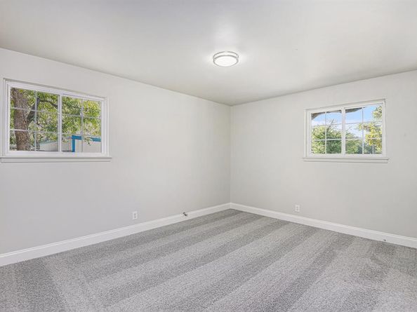 233  Victoria Avenue , Azle Texas 76020