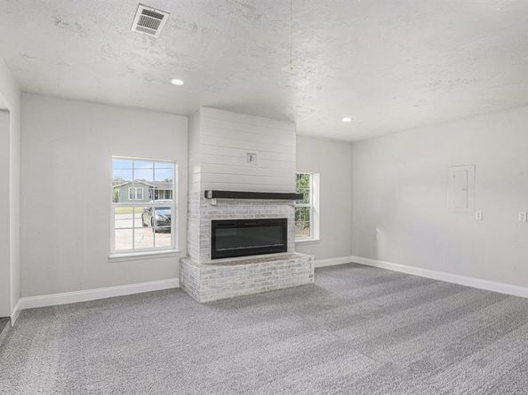233  Victoria Avenue , Azle Texas 76020