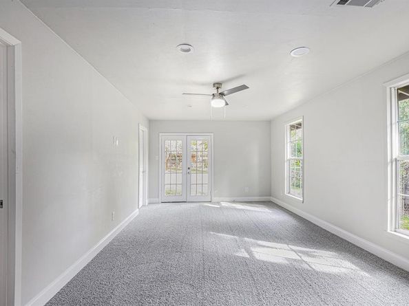 233  Victoria Avenue , Azle Texas 76020