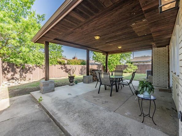 7404  Engleman Court , Fort Worth Texas 76137