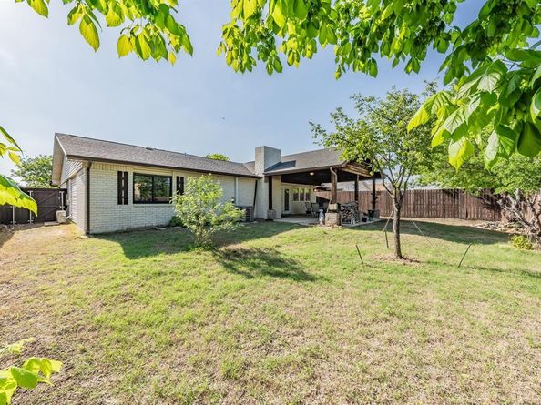 7404  Engleman Court , Fort Worth Texas 76137