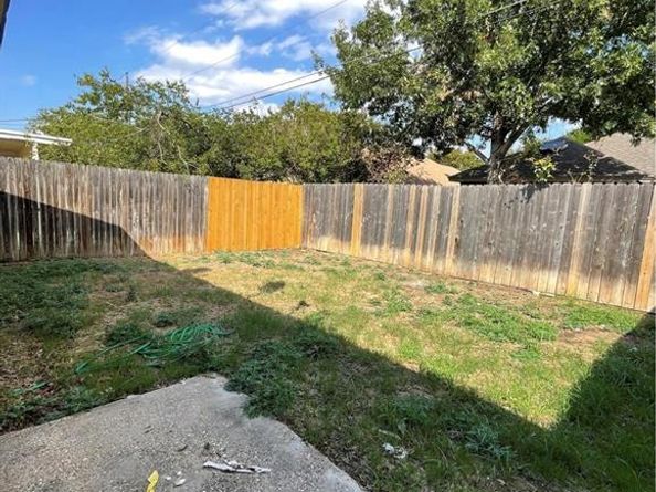 409 S Las Vegas Trail , White Settlement Texas 76108