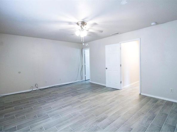 409 S Las Vegas Trail , White Settlement Texas 76108