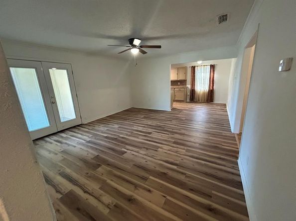 4122 W Rochelle Road , Irving Texas 75062