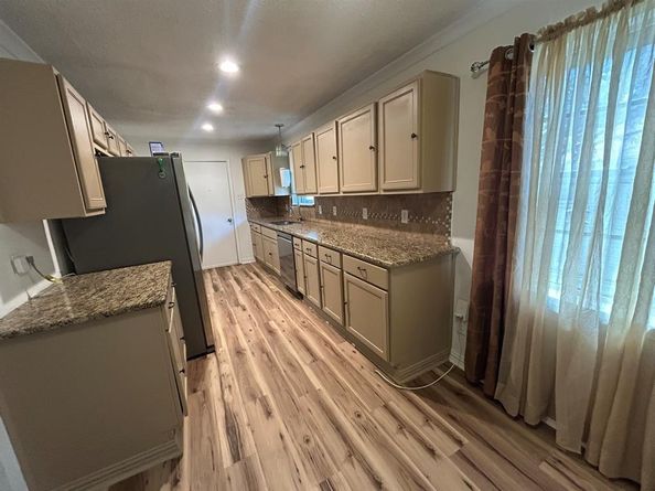 4122 W Rochelle Road , Irving Texas 75062