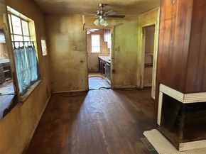 1842  Naylor Street , Dallas Texas 75228