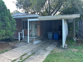 1842  Naylor Street , Dallas Texas 75228