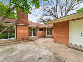 729  Town Creek Drive , Dallas Texas 75232
