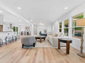 729  Town Creek Drive , Dallas Texas 75232