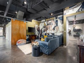 715  Jones Street , Fort Worth Texas 76102