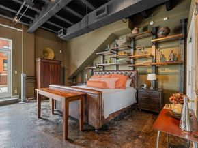 715  Jones Street , Fort Worth Texas 76102