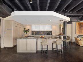 715  Jones Street , Fort Worth Texas 76102