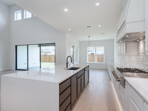 10342  Great Days Drive , Frisco Texas 75035