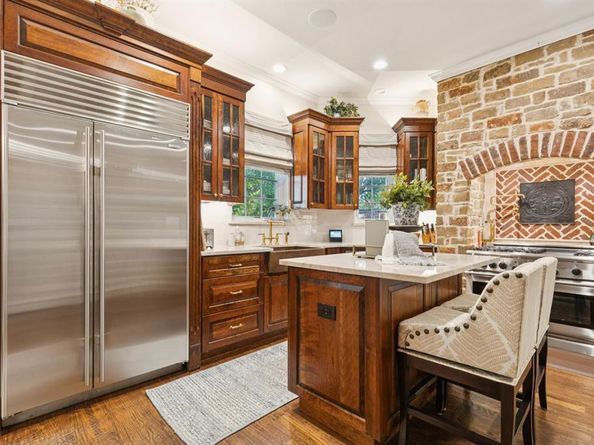 9227  Lanshire Drive , Dallas Texas 75238