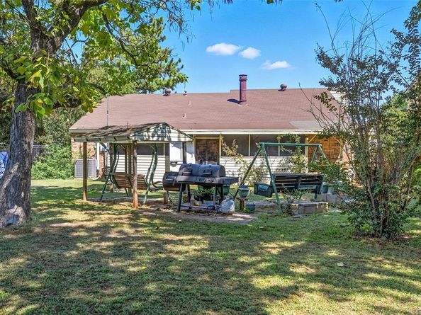 1823  Chestnut Court , Flower Mound Texas 75028