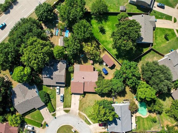 1823  Chestnut Court , Flower Mound Texas 75028