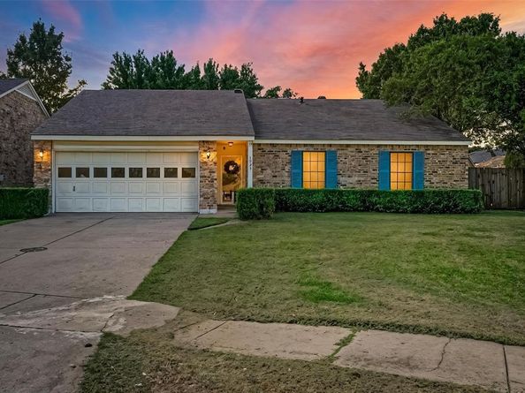 1823  Chestnut Court , Flower Mound Texas 75028