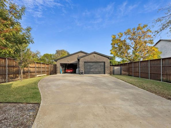 7515  Linwood Avenue , Dallas Texas 75209