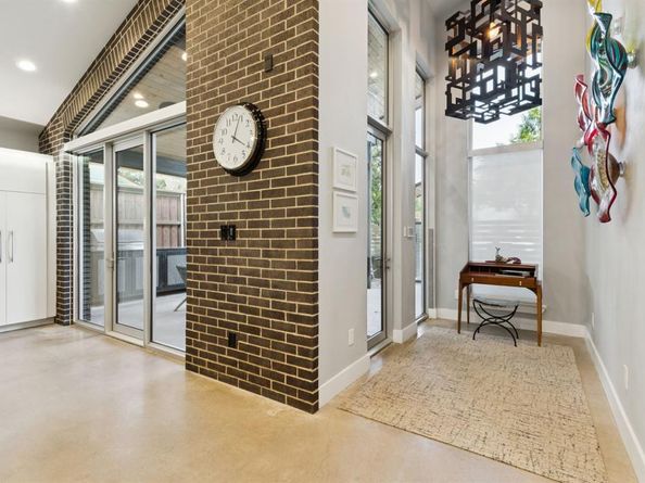 7515  Linwood Avenue , Dallas Texas 75209