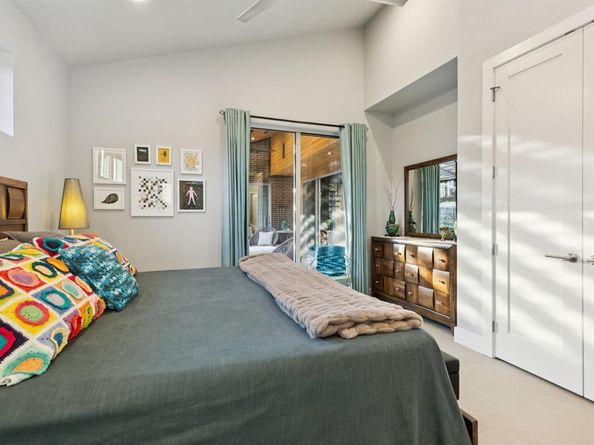 7515  Linwood Avenue , Dallas Texas 75209