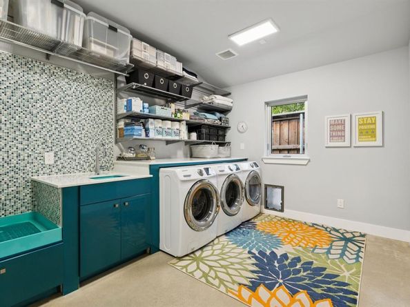 7515  Linwood Avenue , Dallas Texas 75209