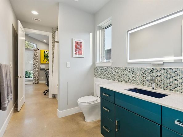 7515  Linwood Avenue , Dallas Texas 75209