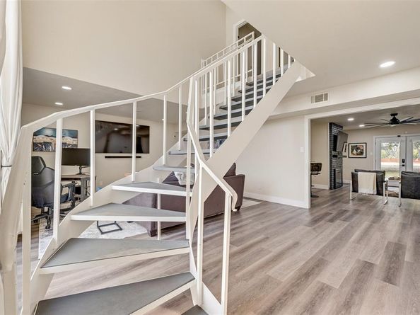 61  One Main Place , Benbrook Texas 76126