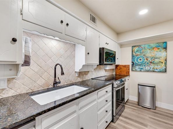 61  One Main Place , Benbrook Texas 76126