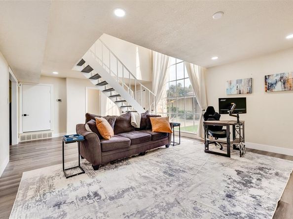 61  One Main Place , Benbrook Texas 76126