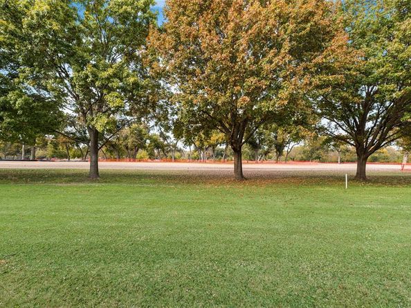 61  One Main Place , Benbrook Texas 76126