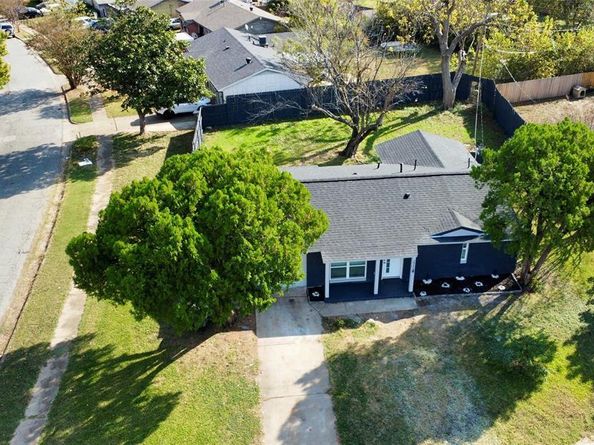 3950  Ambrose Circle , Dallas Texas 75241