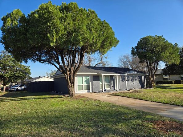 3950  Ambrose Circle , Dallas Texas 75241