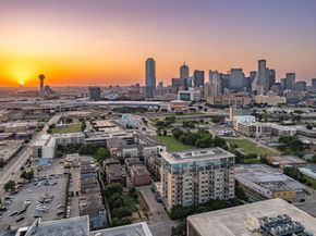 1001  Belleview Street  305, Dallas Texas 75215