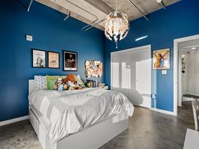 1001  Belleview Street  305, Dallas Texas 75215