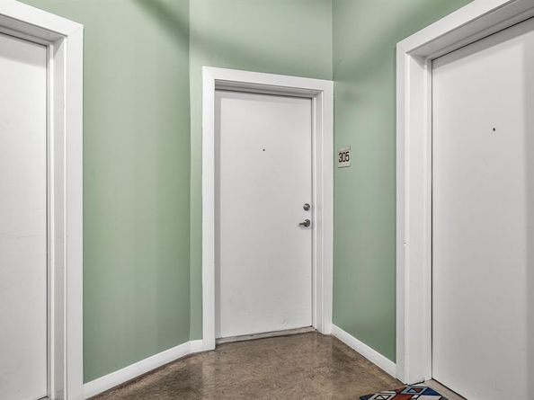 1001  Belleview Street  305, Dallas Texas 75215