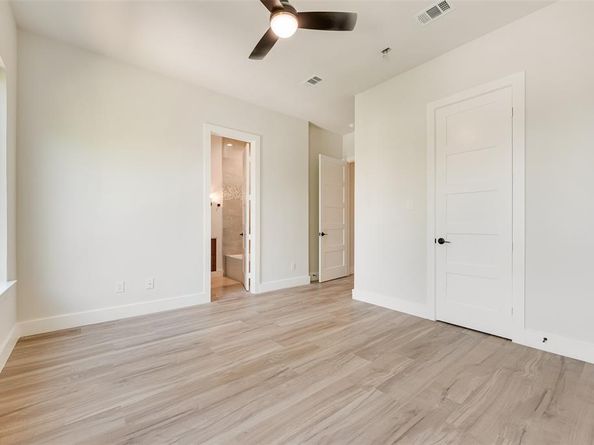 1121  Muncie Avenue , Dallas Texas 75212