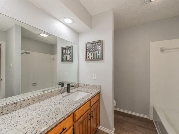 917  Bucknell Drive , Arlington Texas 76012