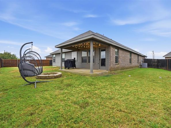 10329  Kingspoint Boulevard , Fort Worth Texas 76140