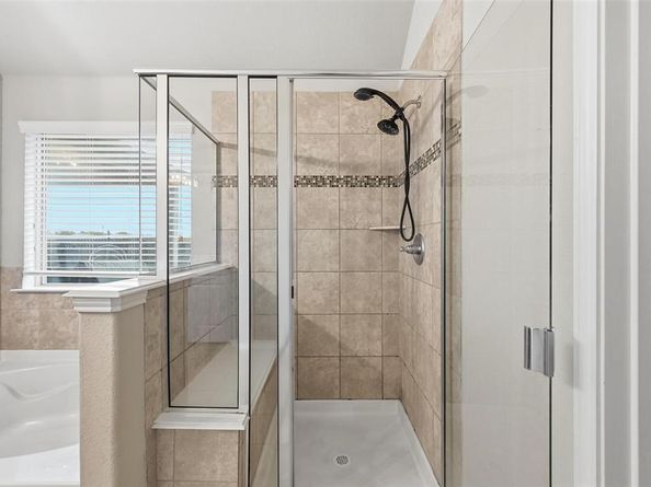 10329  Kingspoint Boulevard , Fort Worth Texas 76140