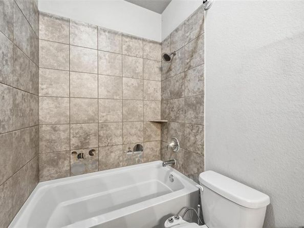 10329  Kingspoint Boulevard , Fort Worth Texas 76140