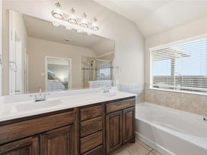 10329  Kingspoint Boulevard , Fort Worth Texas 76140