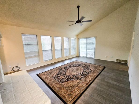 2215  Winter Sunday Way , Arlington Texas 76012