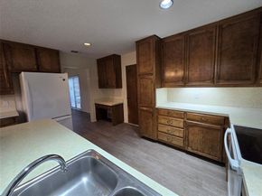 2215  Winter Sunday Way , Arlington Texas 76012